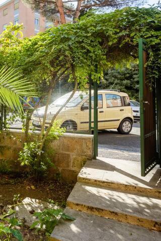 Vatican Garden Home ローマ エクステリア 写真